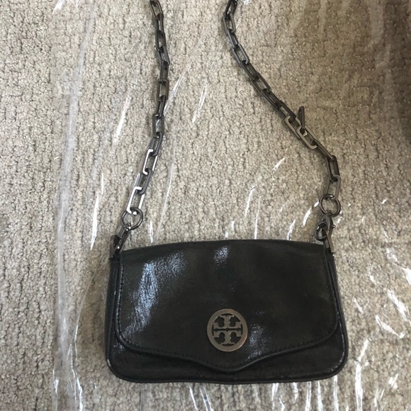 tory burch black chain crossbody